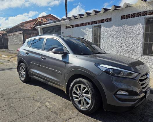 HYUNDAI TUCSON 1.6 16V T-GDI GASOLINA GLS ECOSHIFT HYUNDAI TUCSON 1.6 16V T-GDI GASOLINA GLS ECOSHIFT